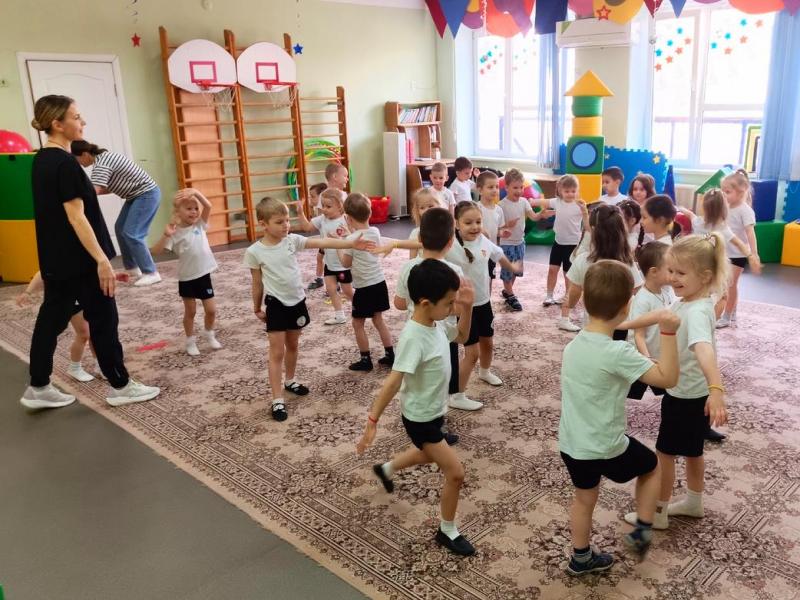 Спортивный праздник, посвящённый Дню космонавтики в 9 группе