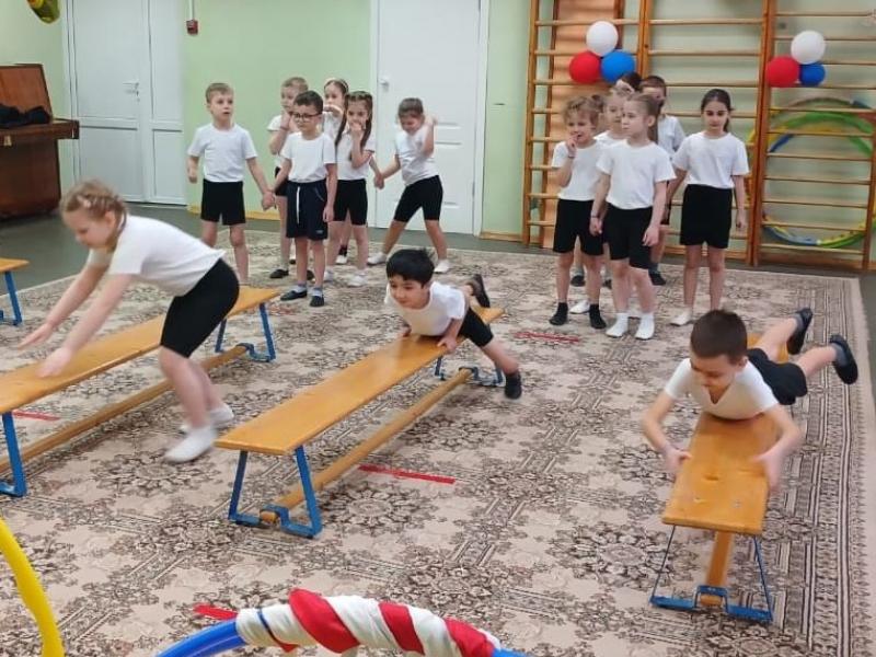 Спортивное развлечение к 23 февраля в группе № 7