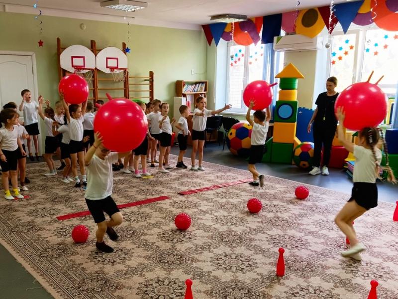 Спортивный праздник, посвящённый Дню космонавтики в 7 группе
