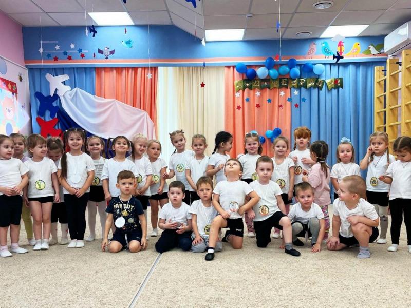 Музыкально-спортивное развлечение к 23 февраля в группе № 2