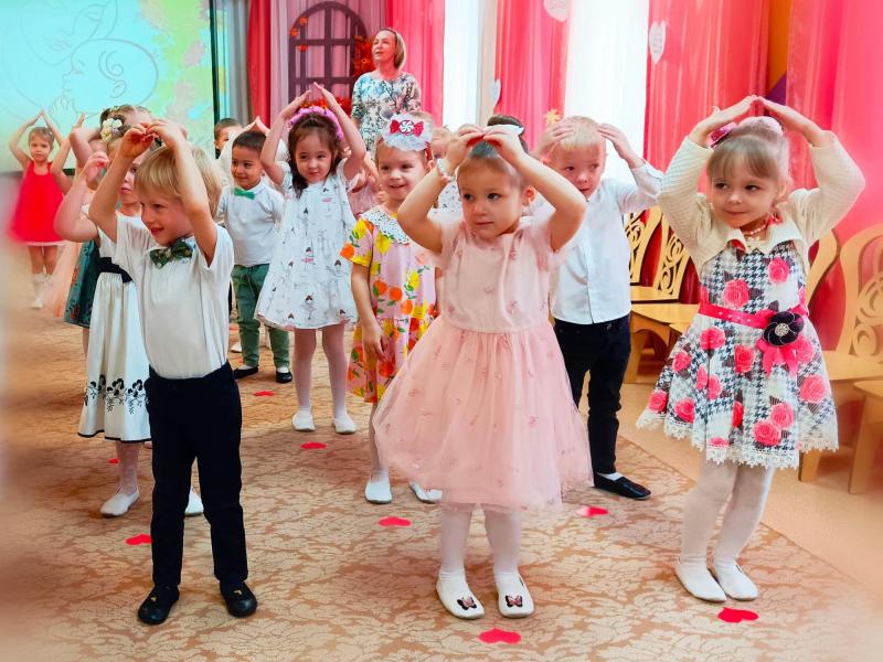 День матери в средней группе № 9