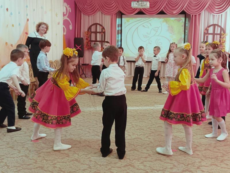 День матери в группах компенсирующей направленности № 1 и 2