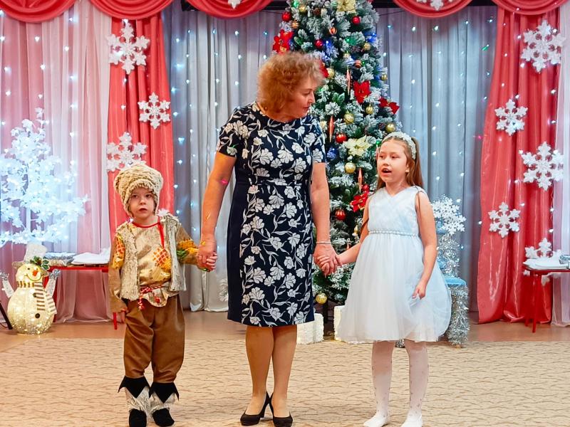 Новогодний праздник в группе № 2