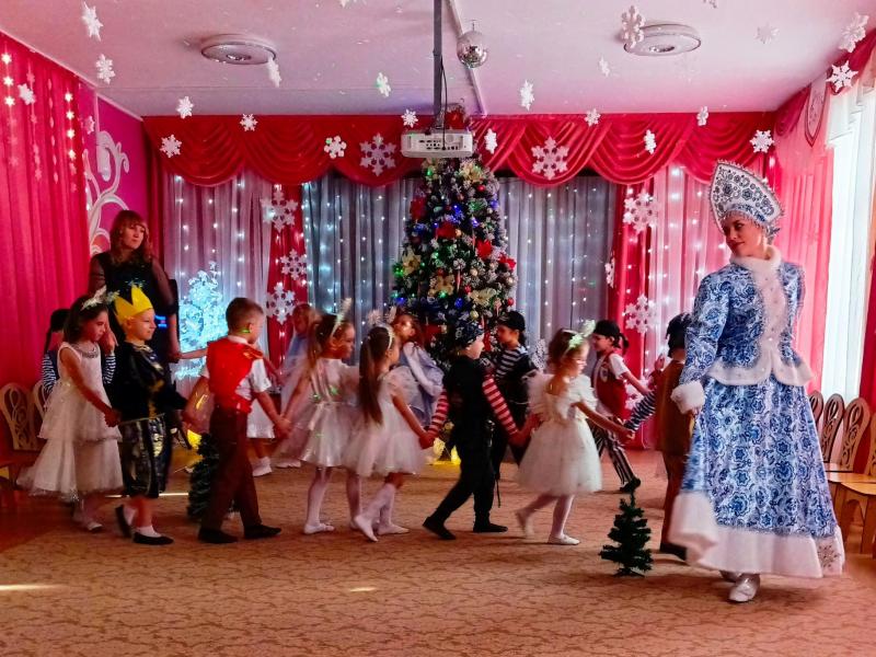 Новогодний праздник в группе № 1
