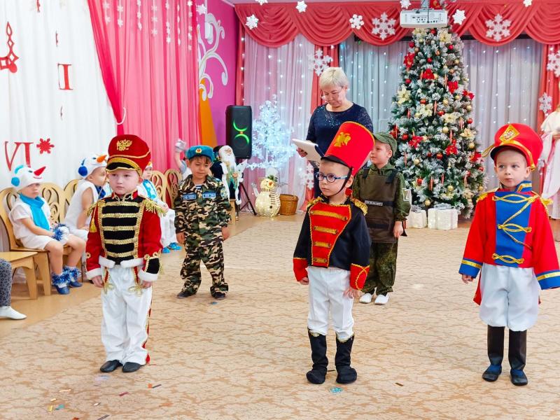 Новогодний праздник в группе № 4