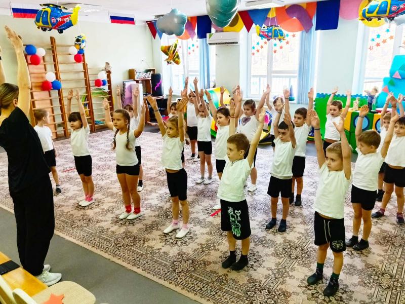 Спортивное развлечение к 23 февраля в группе № 11