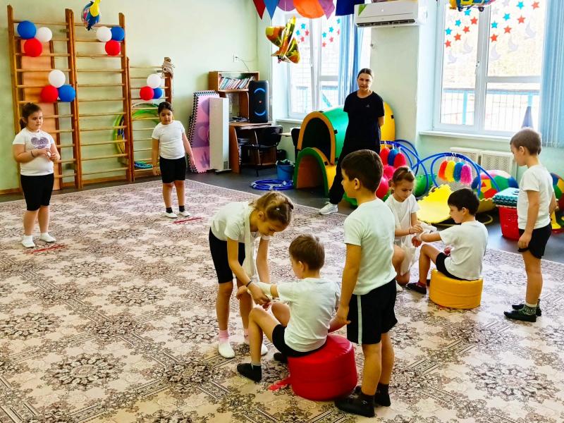 Спортивное развлечение к 23 февраля в группе № 11