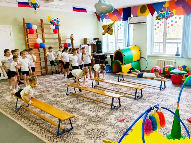 Спортивное развлечение к 23 февраля в группе № 11