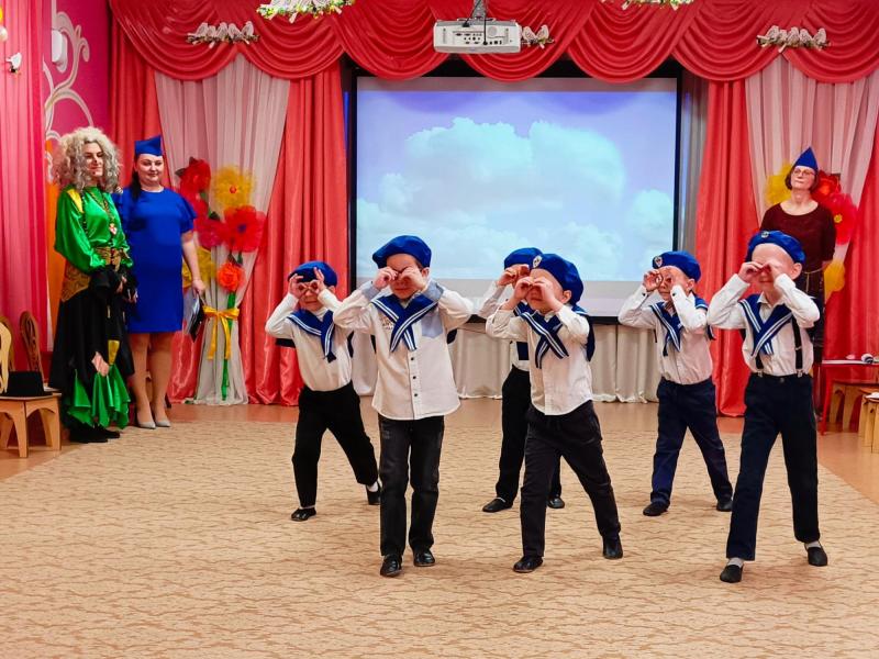 Праздник к 8 марта в группе № 6