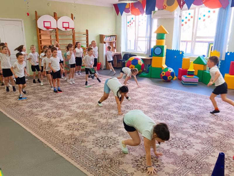 Спортивный праздник, посвящённый Дню космонавтики в 11 группе