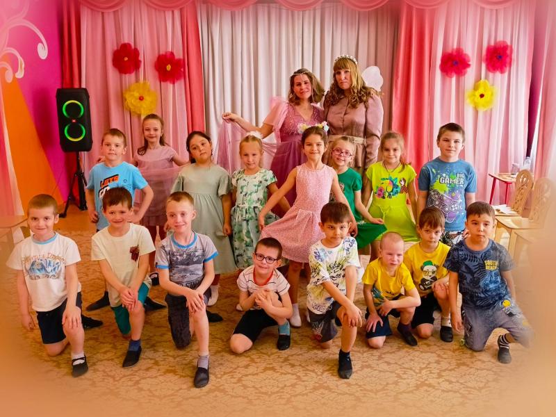 РАЗВЛЕЧЕНИЕ "ДЕНЬ ЗЕМЛИ" В ГРУППАХ № 1 и 2