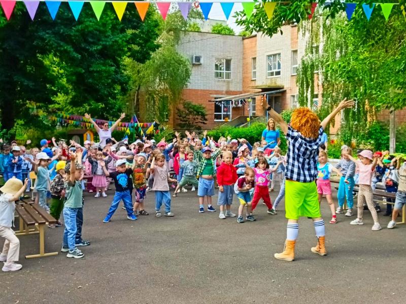 День защиты детей в группах № 3, 4, 8, 9
