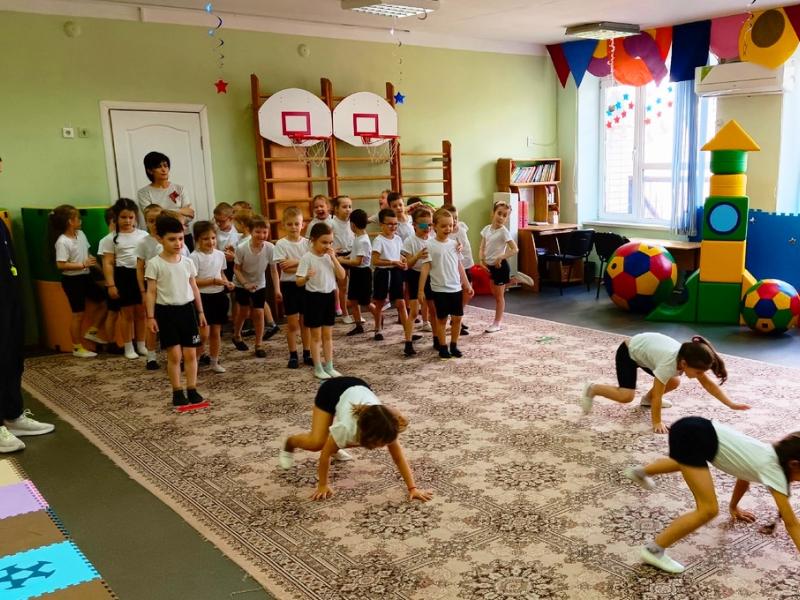 Спортивный праздник, посвящённый Дню космонавтики в 7 группе