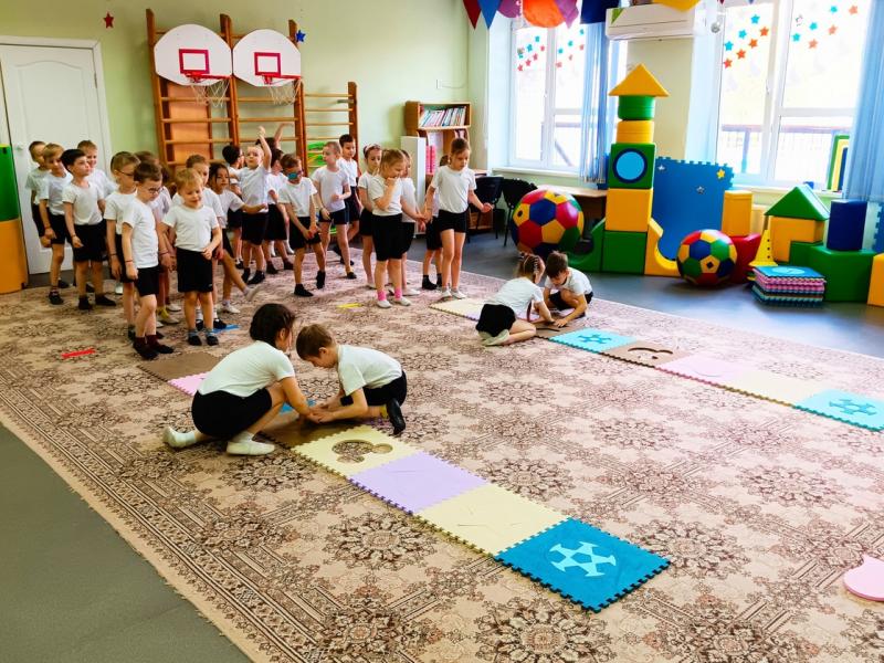 Спортивный праздник, посвящённый Дню космонавтики в 7 группе