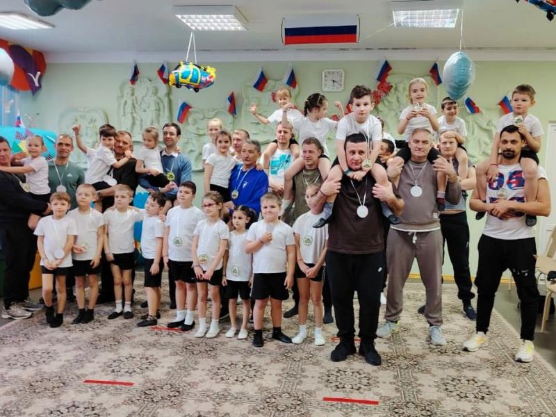 Спортивное развлечение к 23 февраля в группе № 12
