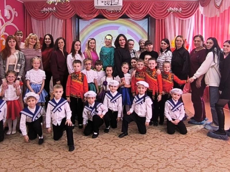 Праздник к 8 марта в группе № 1