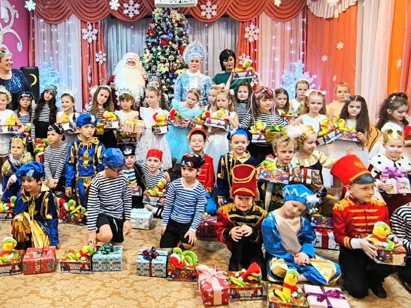 Новогодний праздник в группе № 7