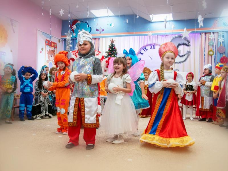 Новогодний праздник в группе № 3