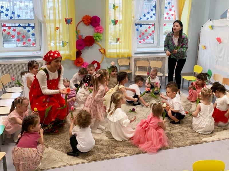Праздник к 8 марта в группе № 1