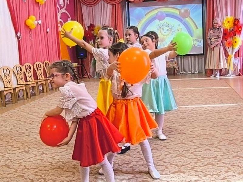 Праздник к 8 марта в группе № 2