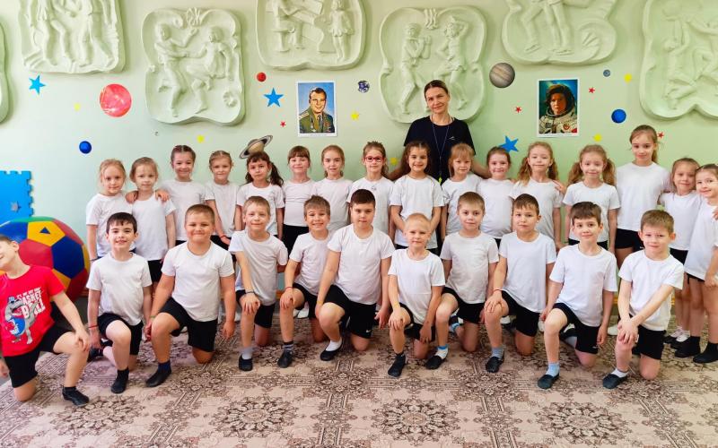 Спортивный праздник, посвящённый Дню космонавтики в 12 группе