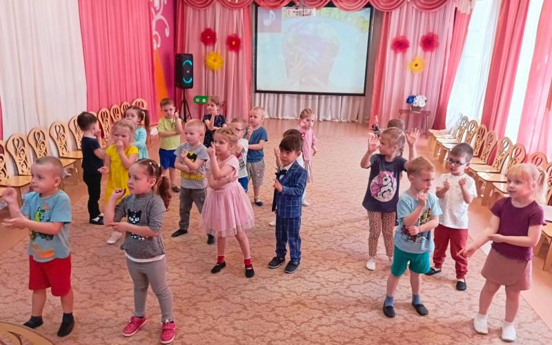 РАЗВЛЕЧЕНИЕ "ДЕНЬ ЗЕМЛИ" В ГРУППЕ № 4